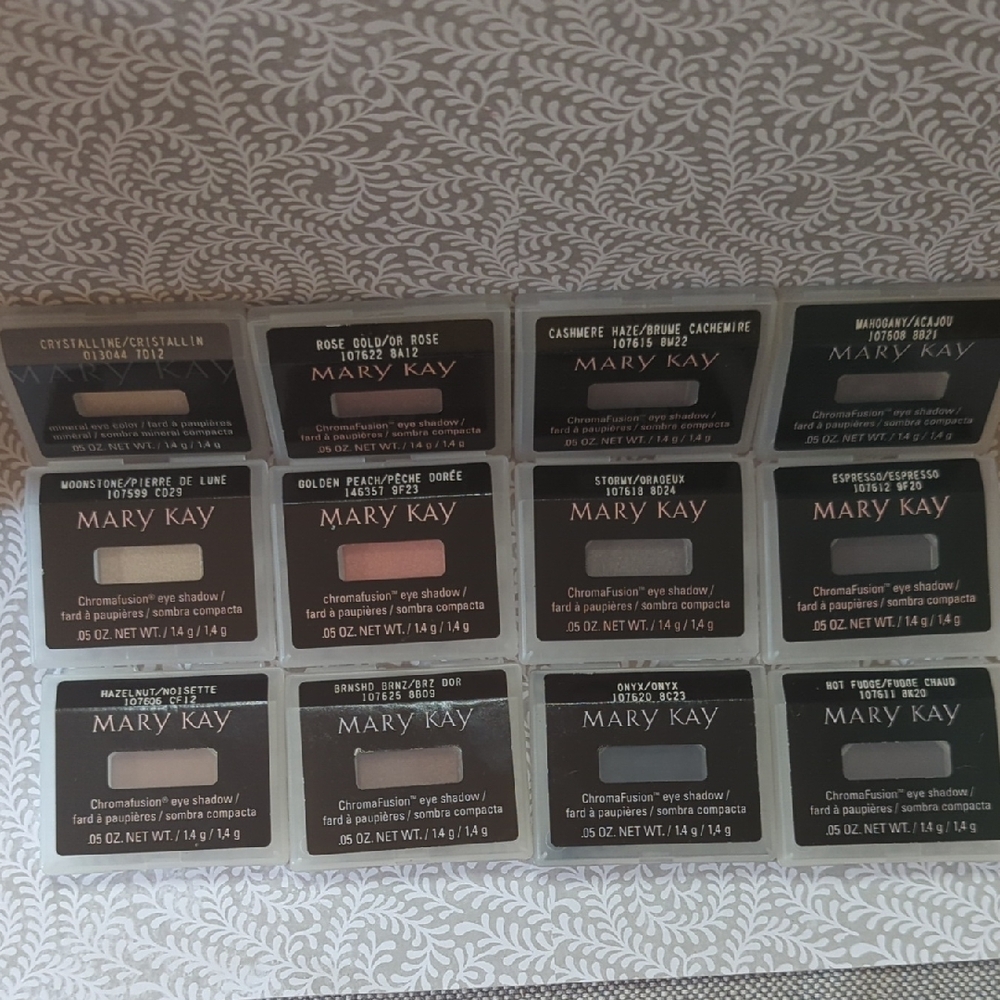 Mary Kay Chromafusion Eyeshadow Set Of 12 Individually Packaged Colors